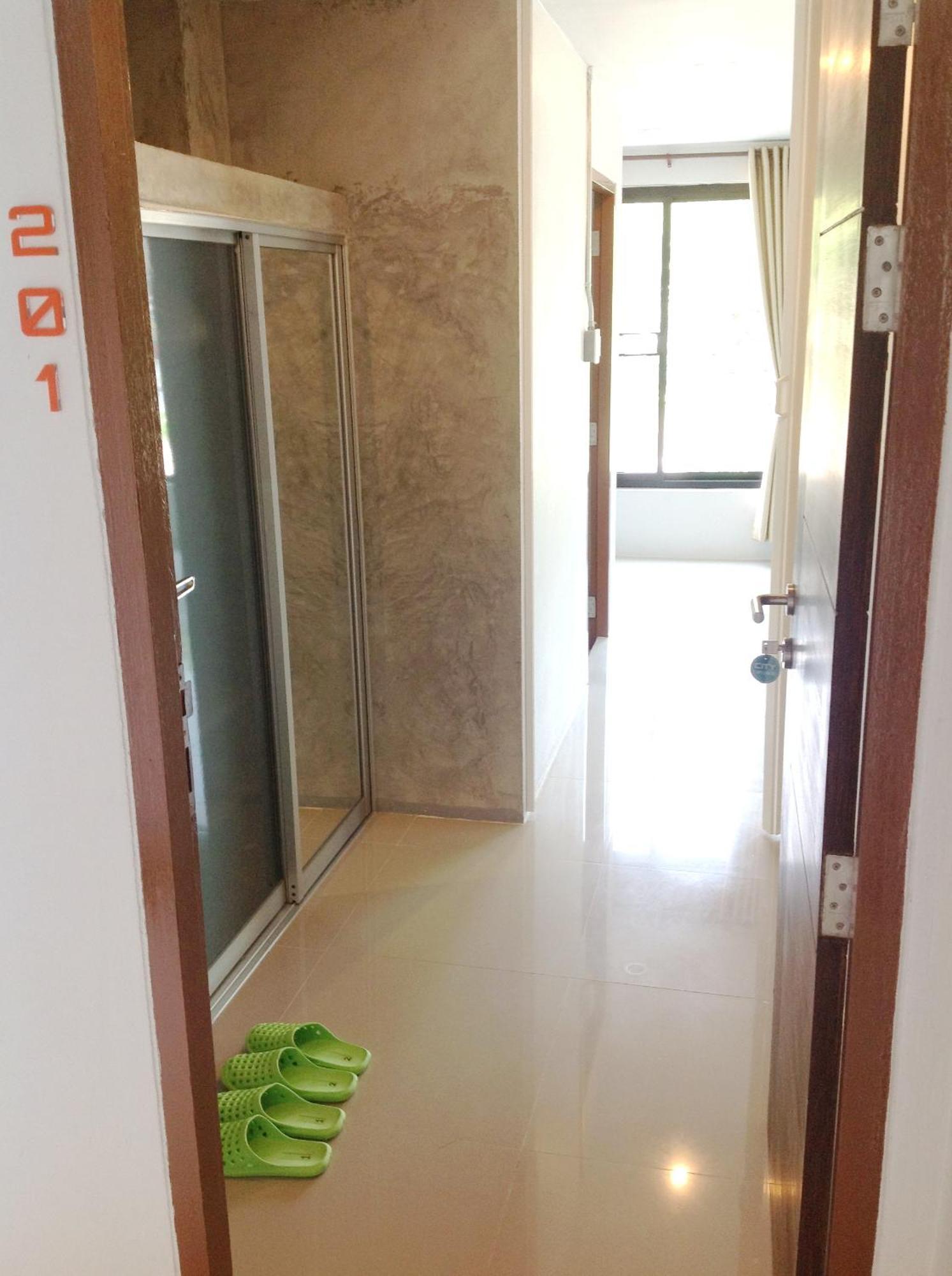 City Ratsada Lampang Quarto foto