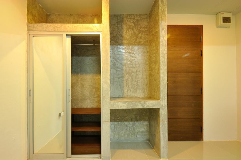 City Ratsada Lampang Quarto foto